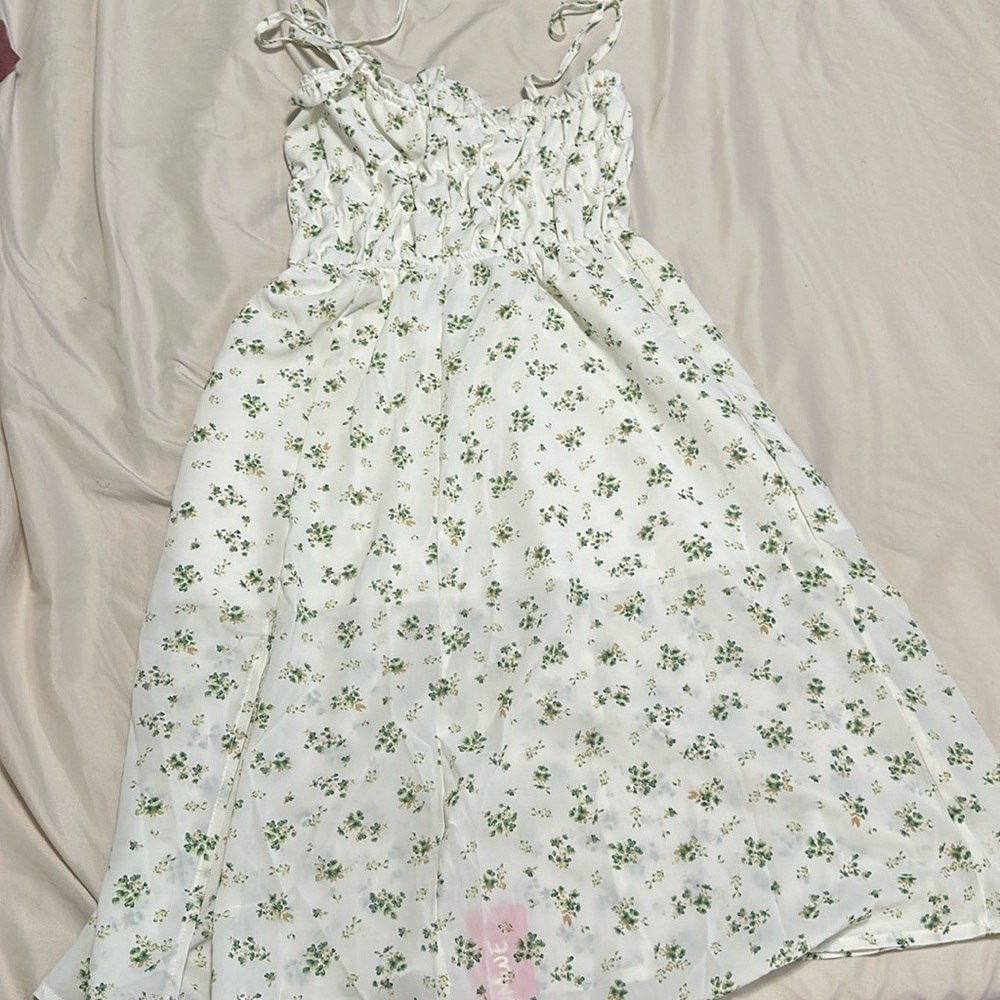 3/$30 NWT Floral midi dress small